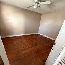 298 Hoboken Ave, Unit 1 in Jersey City, NJ - Building Photo - Building Photo