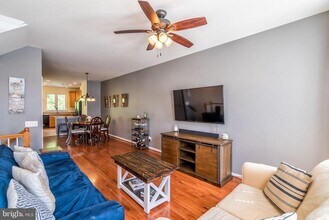 22464 Snow Powder Terrace in Ashburn, VA - Building Photo - Building Photo