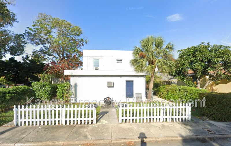3721 Henry Ave in West Palm Beach, FL - Building Photo