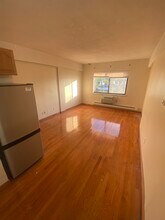 1116 Commonwealth Ave, Unit 314 in Boston, MA - Building Photo - Building Photo