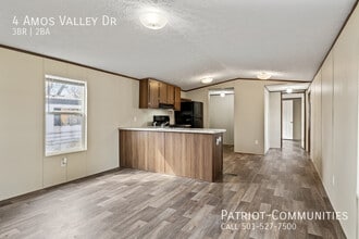 4 Amos Valley Dr in Springfield, IL - Building Photo - Building Photo