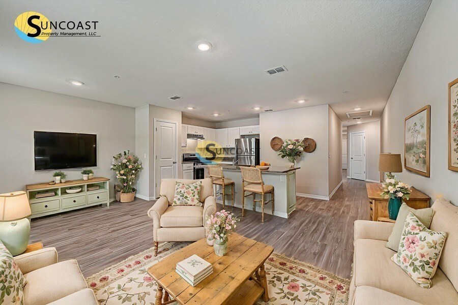 9604 Hood Rd in Jacksonville, FL - Building Photo