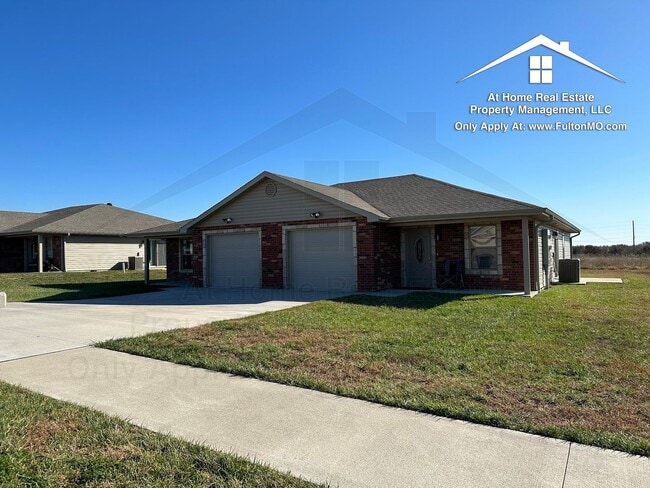 property at 1304 1 Preston Dr