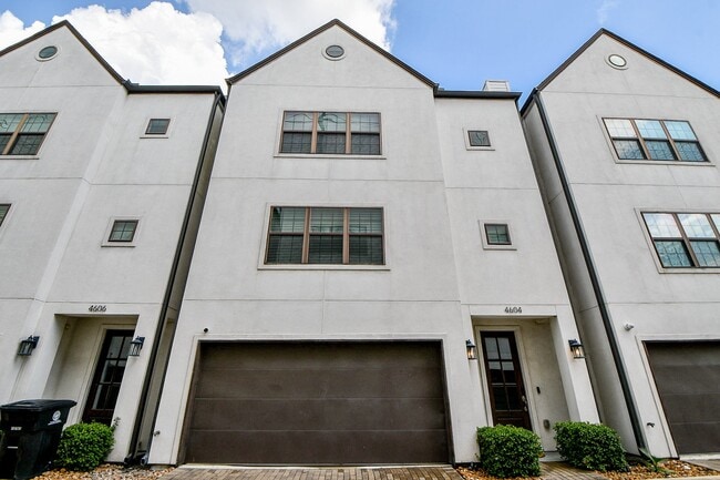 property at 4604 Chartres St