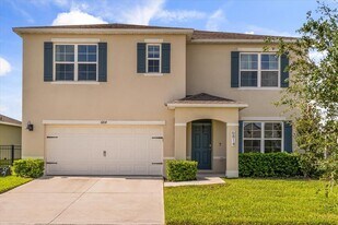 6814 Grace Hammock Rd in Harmony, FL - Building Photo