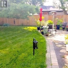 1052 Fisher Ave in Ottawa, ON - Building Photo - Building Photo