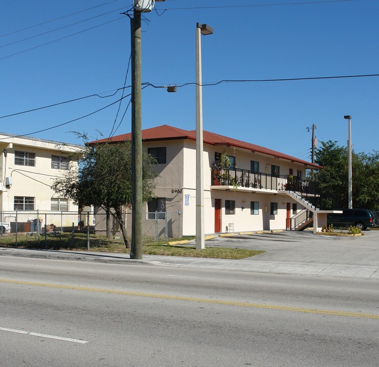 2951 Palm Ave in Hialeah, FL - Building Photo