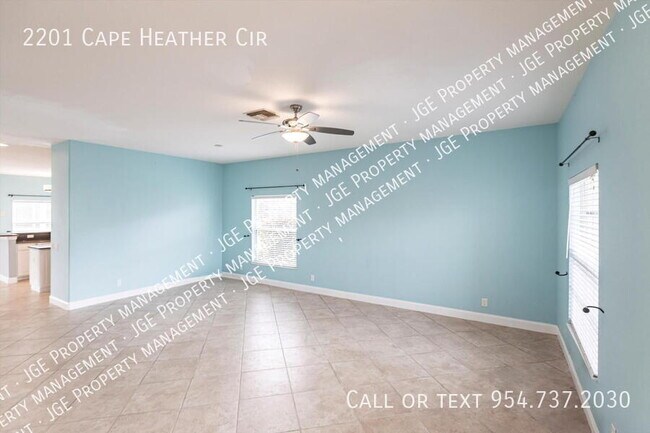 2201 Cape Heather Cir in Cape Coral, FL - Building Photo - Building Photo