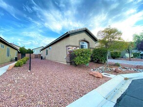 10035 Claverton Ct in Las Vegas, NV - Building Photo - Building Photo