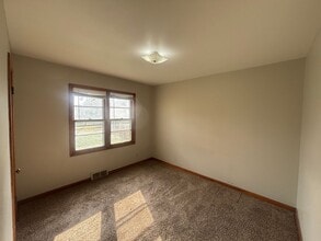 3025 5th Ave in Council Bluffs, IA - Building Photo - Building Photo