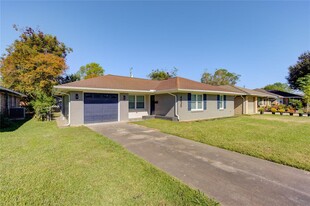 4038 Nenana Dr in Houston, TX - Foto de edificio - Building Photo