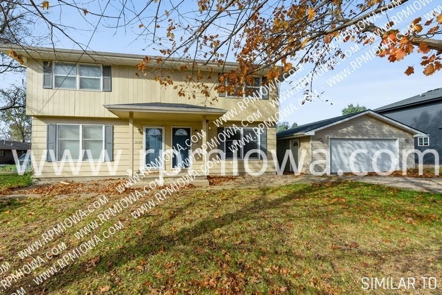 5734 NW 54th Ct in Johnston, IA - Building Photo