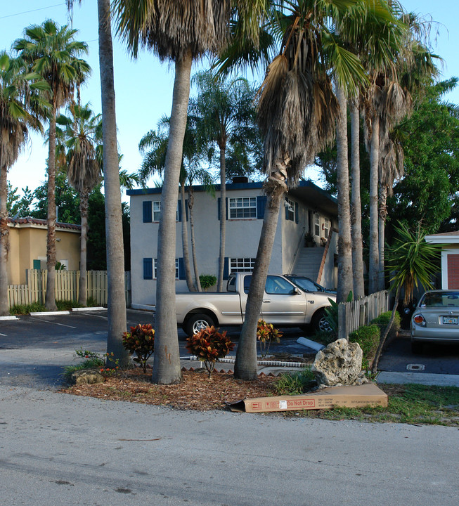1505 NE 5th Ct in Fort Lauderdale, FL - Foto de edificio