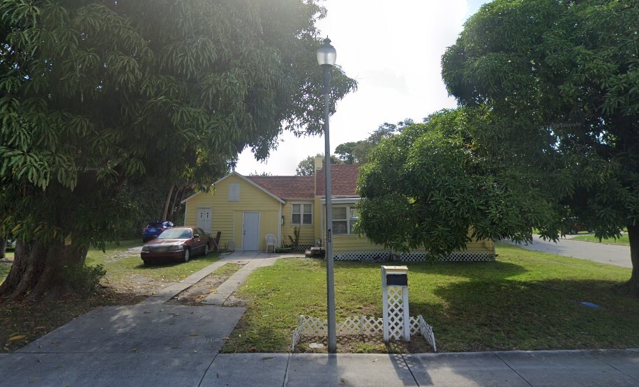 620 S 7th St in Fort Pierce, FL - Building Photo