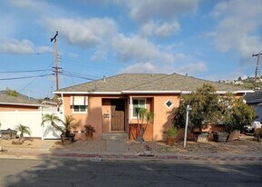 5622 Easton Ave in San Diego, CA - Building Photo