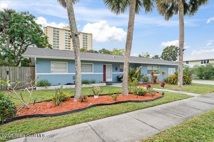 637 E Lincoln Ave in Melbourne, FL - Building Photo