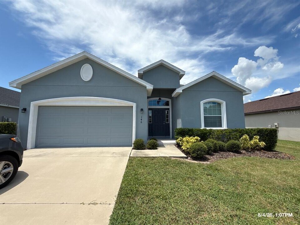 146 Eloise Oaks Dr in Winter Haven, FL - Foto de edificio
