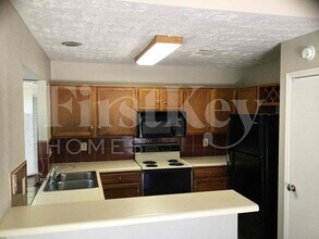 4030 Meadowgold Ln in Houston, TX - Building Photo - Building Photo