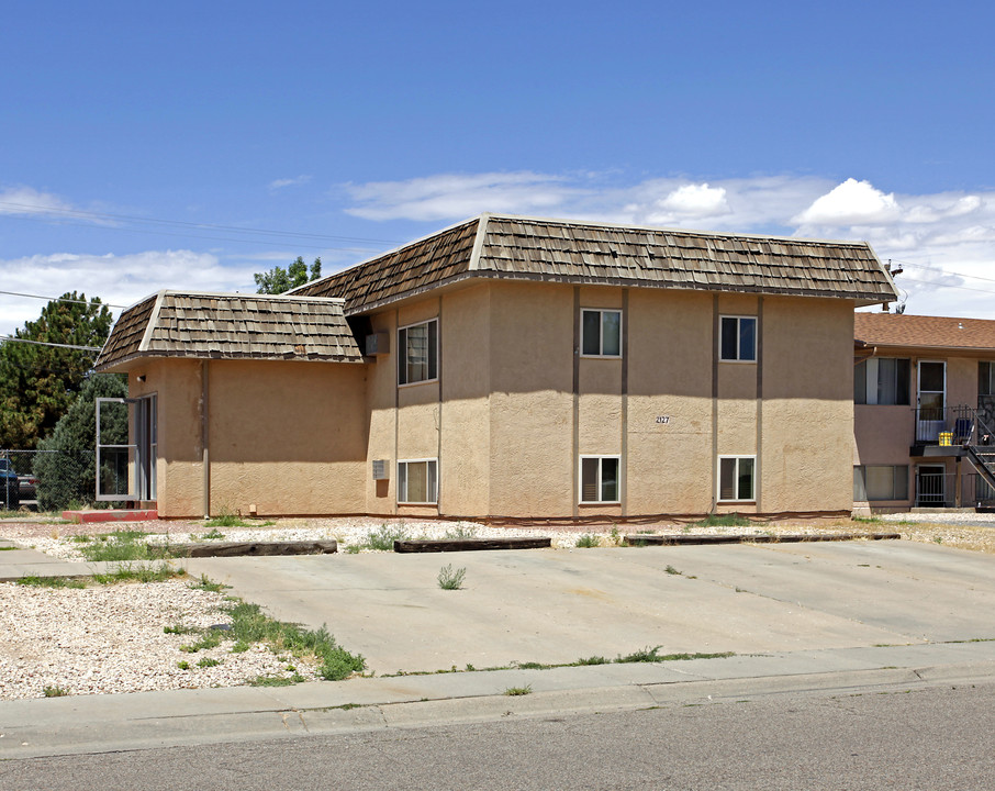 2127 Norman Ln in Pueblo, CO - Building Photo