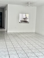 251 Galen Dr in Key Biscayne, FL - Building Photo