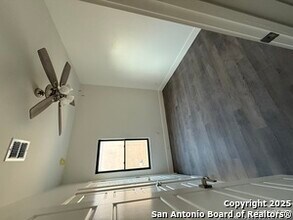110 Santa Paula Ave in San Antonio, TX - Building Photo - Building Photo