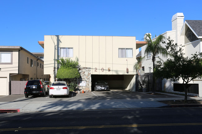 205 N Adams St in Glendale, CA - Building Photo - Building Photo