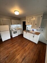 2500 S Saginaw St, Unit Apt. #3 in Flint, MI - Building Photo - Building Photo
