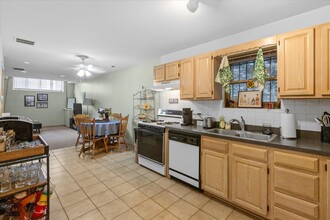 1423 W Cortez St, Unit G in Chicago, IL - Foto de edificio - Building Photo