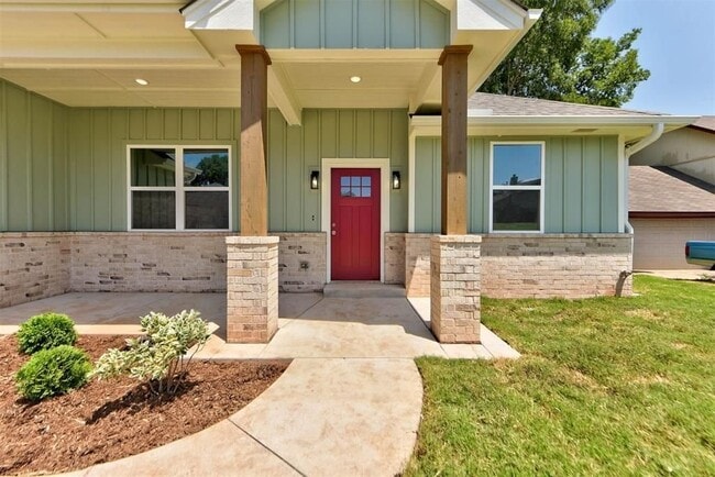 705 Rolling Meadow Dr in Noble, OK - Building Photo - Building Photo