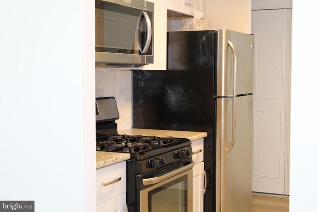 100 West Ave in Jenkintown, PA - Building Photo - Building Photo