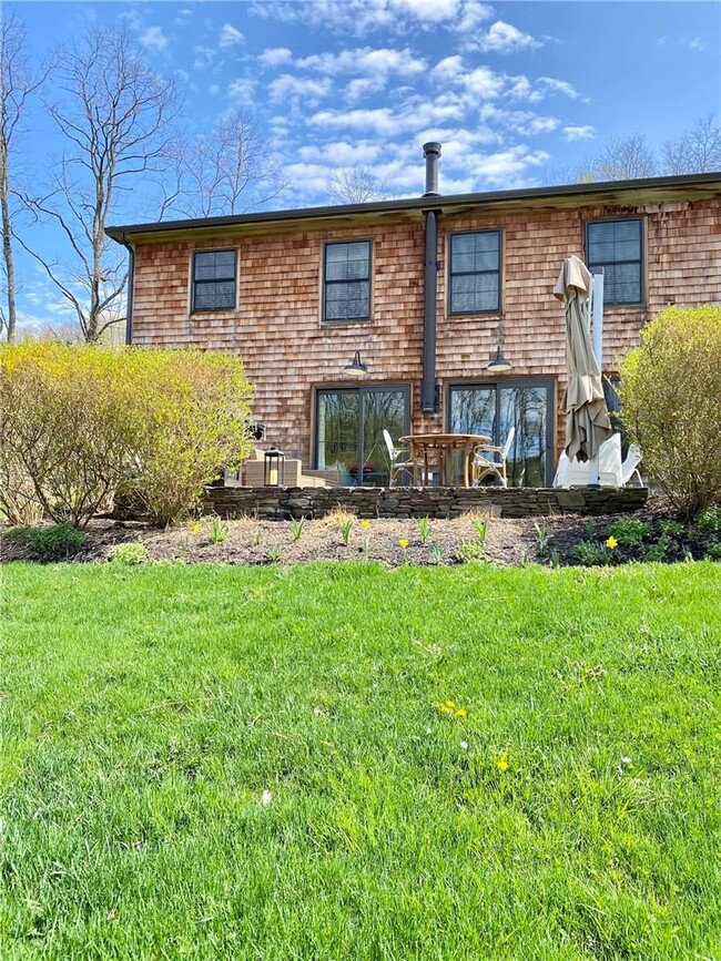 1495 County Rd 83 in Pine Plains, NY - Building Photo - Building Photo