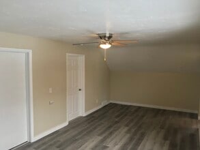 1011 W College Ave, Unit #2 in Appleton, WI - Building Photo - Building Photo