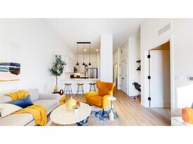 650 Portland Ave in Minneapolis, MN - Building Photo