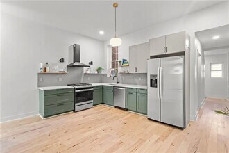 2011 Forbes Ave in Pittsburgh, PA - Foto de edificio - Building Photo