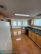 701 NE 137th St in North Miami, FL - Building Photo - Building Photo