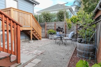 1009 Arlington Ave in Oakland, CA - Foto de edificio - Building Photo