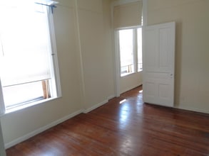 12-24 N Huron St in Ypsilanti, MI - Foto de edificio - Building Photo