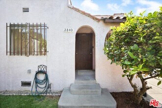 2840 S Mansfield Ave in Los Angeles, CA - Building Photo - Building Photo