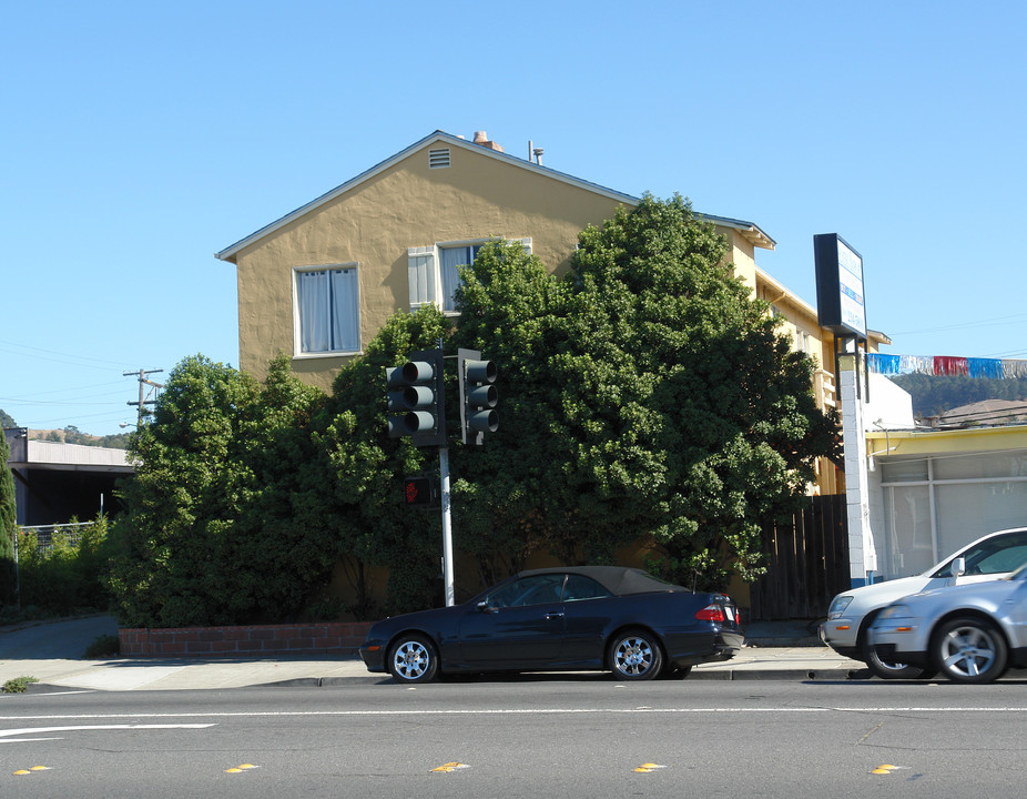 12776 San Pablo Ave in Richmond, CA - Building Photo