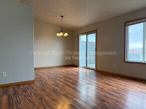 1143 39th Ave S in Moorhead, MN - Building Photo - Building Photo