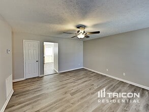 129 Phillip Dr in Springfield, TN - Building Photo - Building Photo