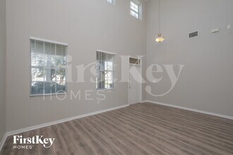 10833 Kirkwall Port Dr in Wimauma, FL - Foto de edificio - Building Photo