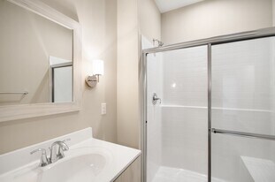 2100 Haddonfield Rd in Pennsauken, NJ - Building Photo