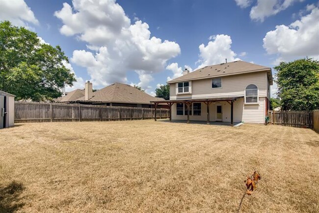 1111 Glendalough Dr in Pflugerville, TX - Foto de edificio - Building Photo