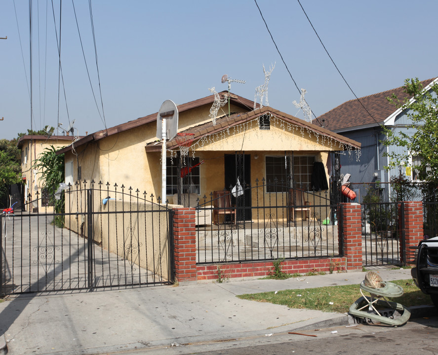 1033 S Gage Ave in Los Angeles, CA - Building Photo