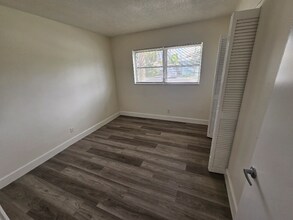 248 SE 9th Ave in Deerfield Beach, FL - Building Photo - Building Photo