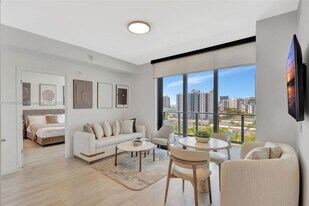 580 72nd St in Miami Beach, FL - Building Photo