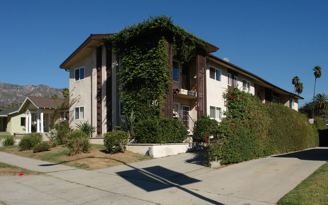 1130 N Lake Ave in Pasadena, CA - Foto de edificio