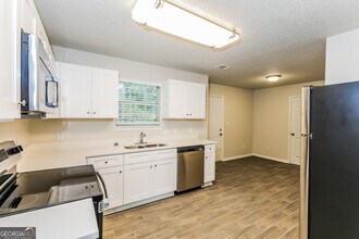 6738 Merrywood Dr in Fairburn, GA - Building Photo - Building Photo