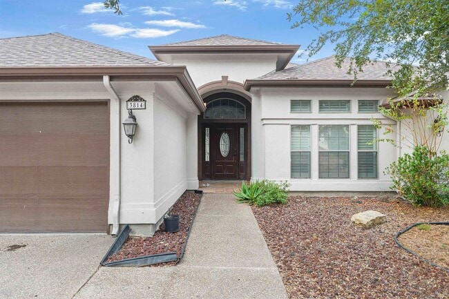 3814 Sandcliff Dr in Laredo, TX - Building Photo - Building Photo